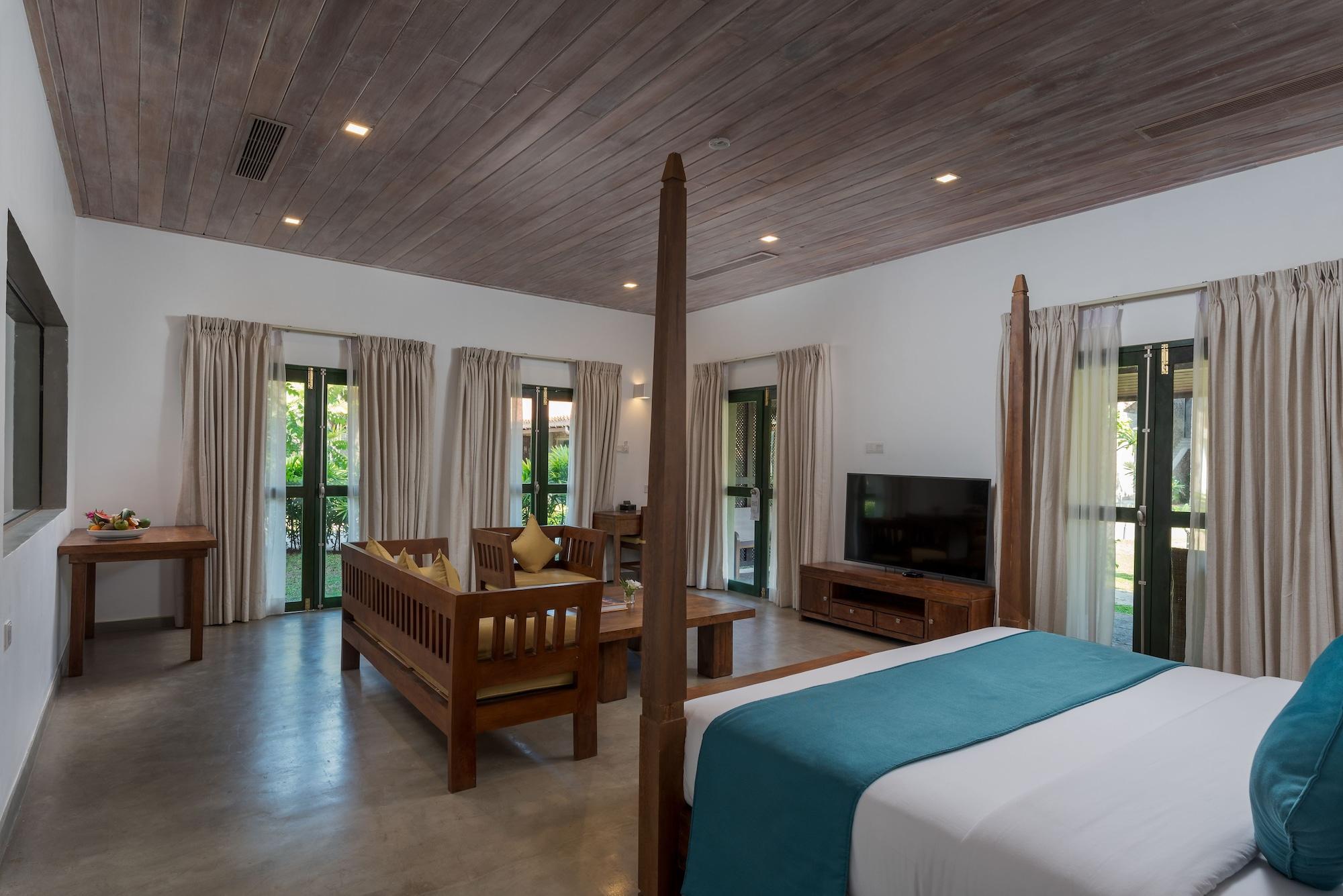 Regenta Arie Lagoon Hotel 5*