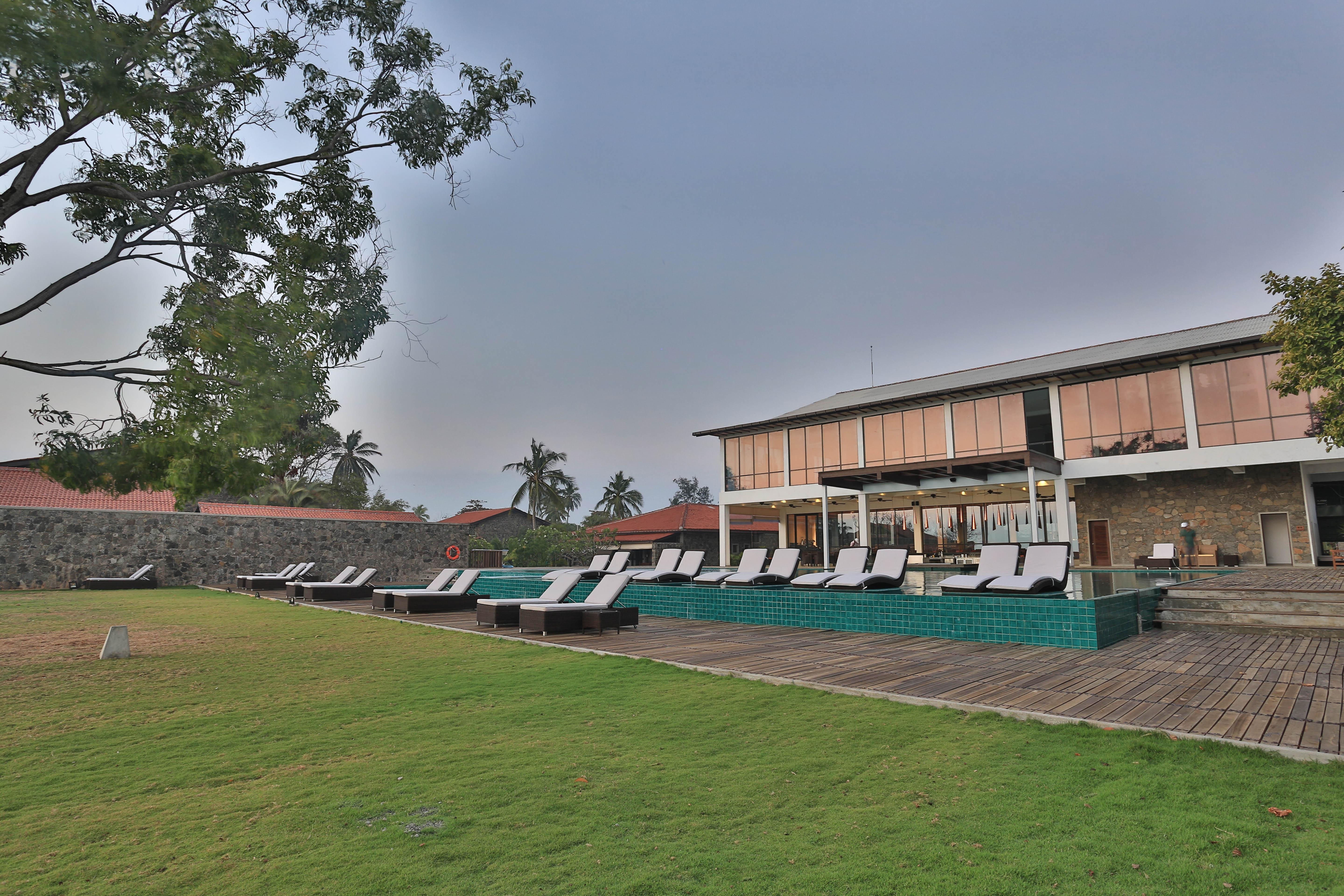 Hotel Regenta Arie Lagoon Negombo