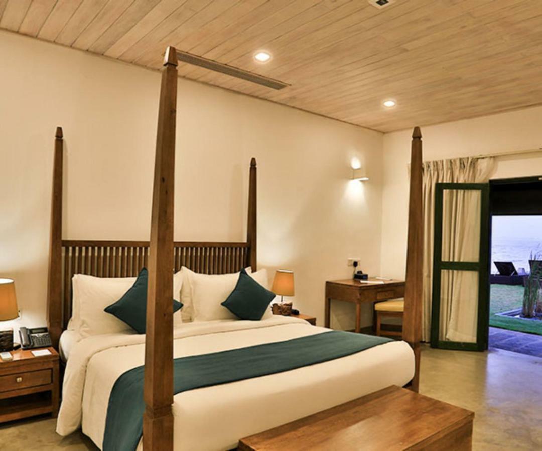 Regenta Arie Lagoon Hotel 5*